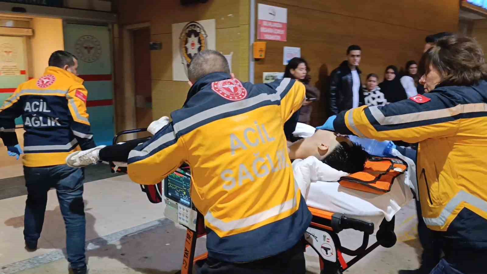 İNEGÖL’DE KIZ MESELESİ İDDİASI KANLI BİTTİ: 1 ÖLÜ, 2 YARALI