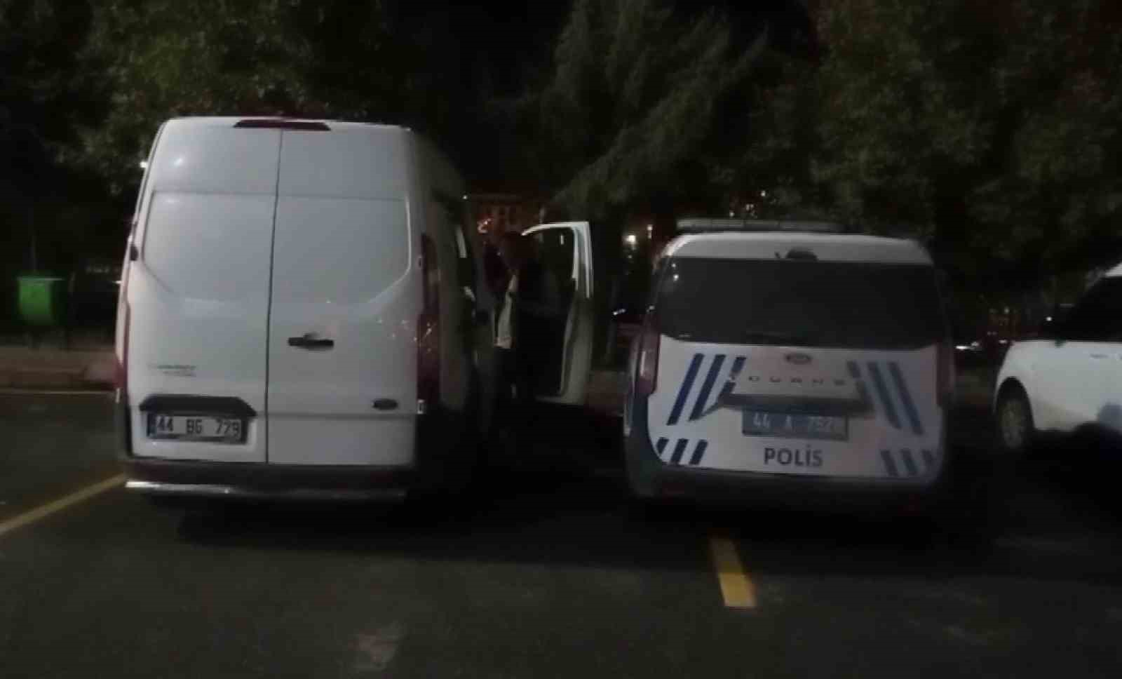 MALATYA’DA SİLAHLA YARALANAN 1 KİŞİ HASTANEYE KALDIRILDI