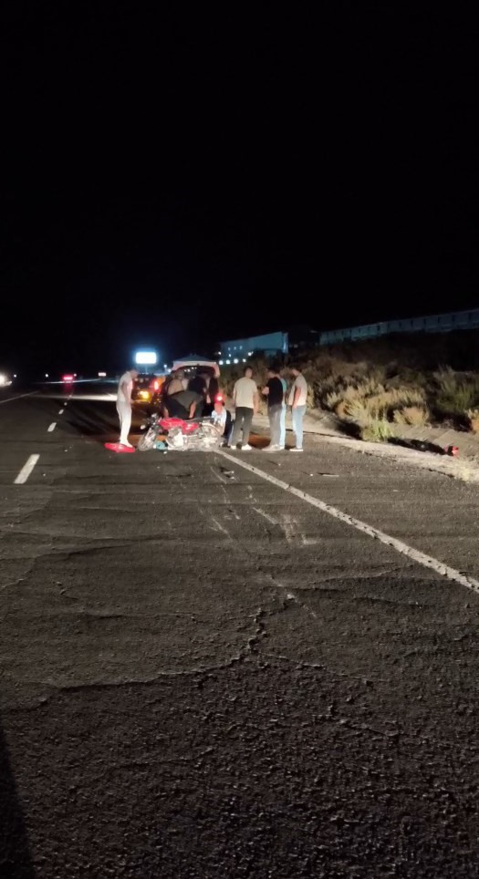 KAZA NEDENİYLE KARA YOLUNDA TRAFİK BİR SÜRE KONTROLLÜ OLARAK SAĞLANIRKEN, JANDARMA EKİPLERİ KAZAYLA İLGİLİ TAHKİKAT BAŞLATTI.