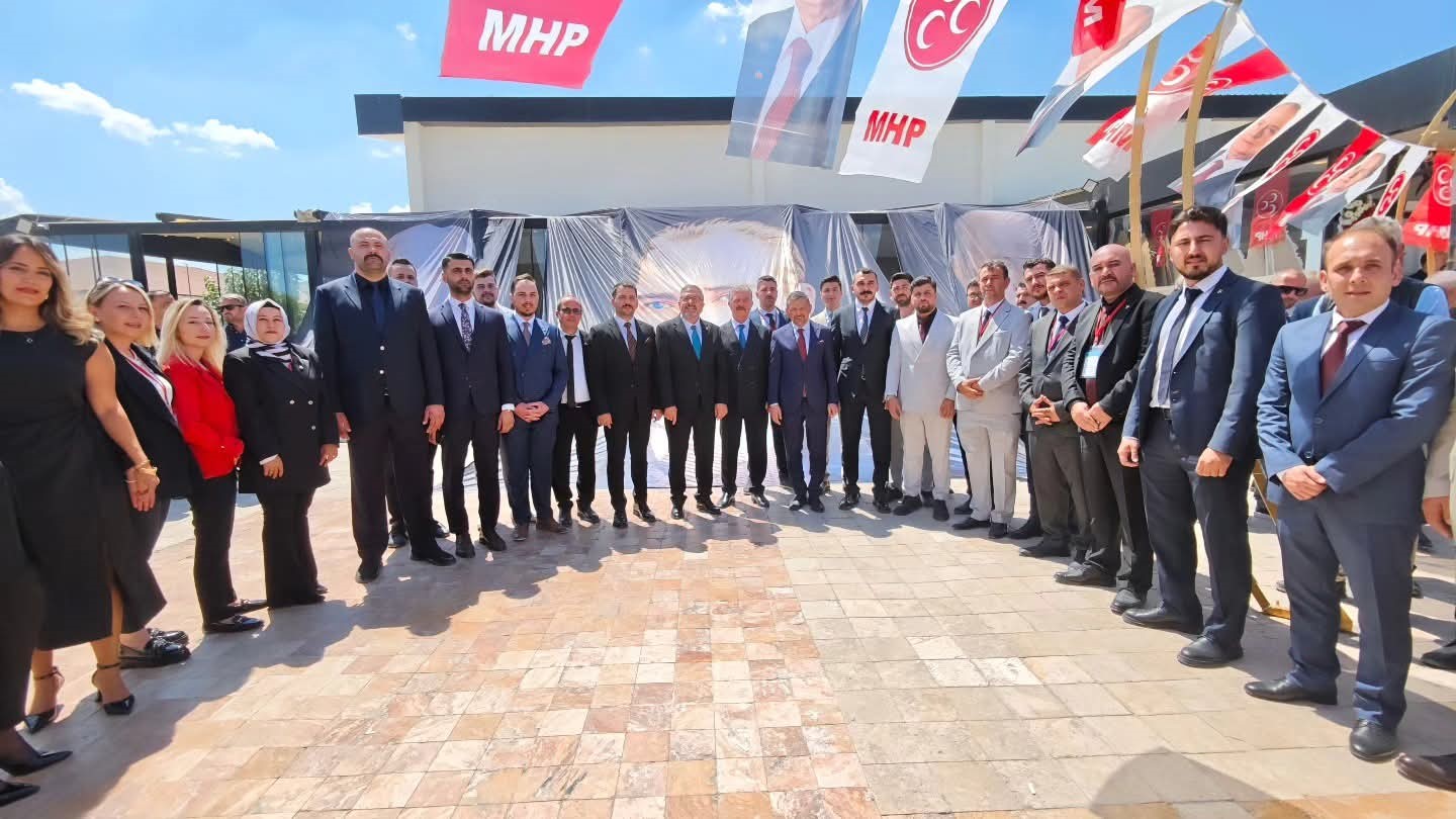 PROGRAMA KATILAN SİYASİ PARTİ TEMSİLCİLERİ, KAMU KURUMLARININ YÖNETİCİLERİ, SİVİL TOPLUM KURULUŞLARI, ODA BAŞKANLARI, DELEGELER VE TEŞKİLAT MENSUPLARI