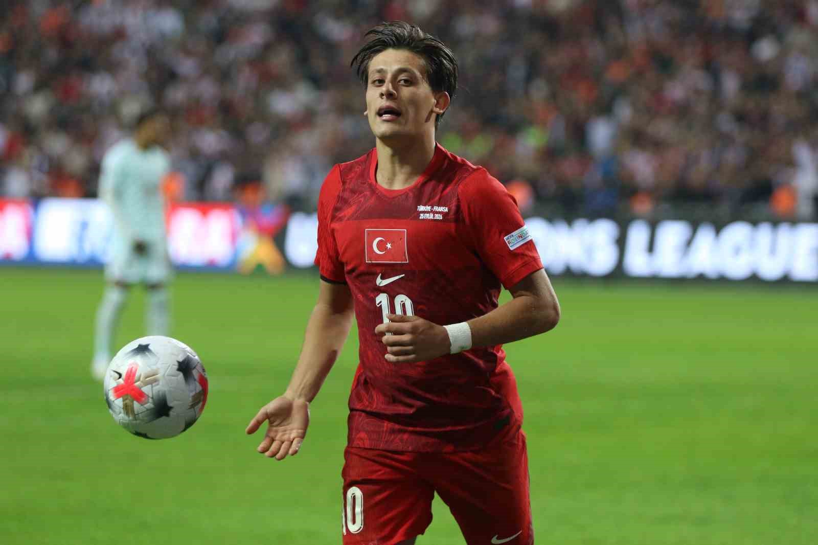 TÜRKİYE A MİLLİ FUTBOL TAKIMI, UEFA ULUSLAR A LİGİ 1. GRUP İLK MAÇINDA KOCAELİ'NDE FRANSA'YA 1-0 MAĞLUP OLDU.