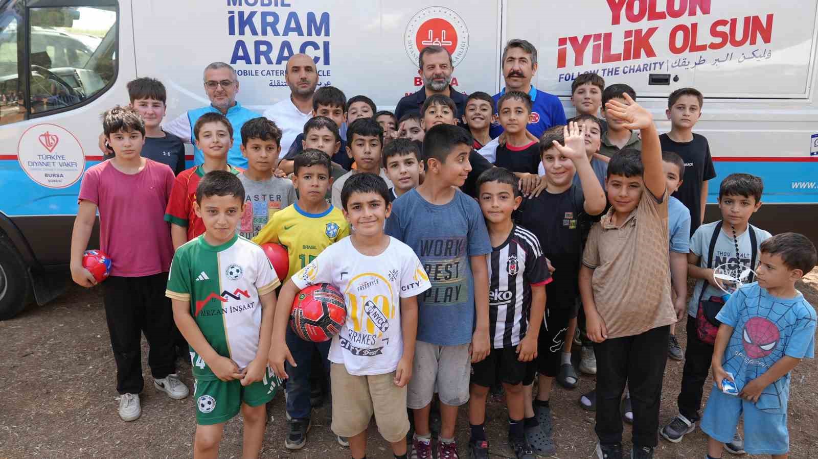 GÜRSU İLÇE MÜFTÜLÜĞÜ VE GÜRSU BELEDİYESİ İŞ BİRLİĞİYLE DÜZENLENEN "YAZ KUR'AN KURSLARI PİKNİK ŞÖLENİ", İLÇEDE EĞİTİM GÖREN YAKLAŞIK BİN ÖĞRENCİNİN KATILIMIYLA GÜRSU ORMAN PARKI'NDA COŞKULU BİR ŞEKİLDE GERÇEKLEŞTİRİLDİ.