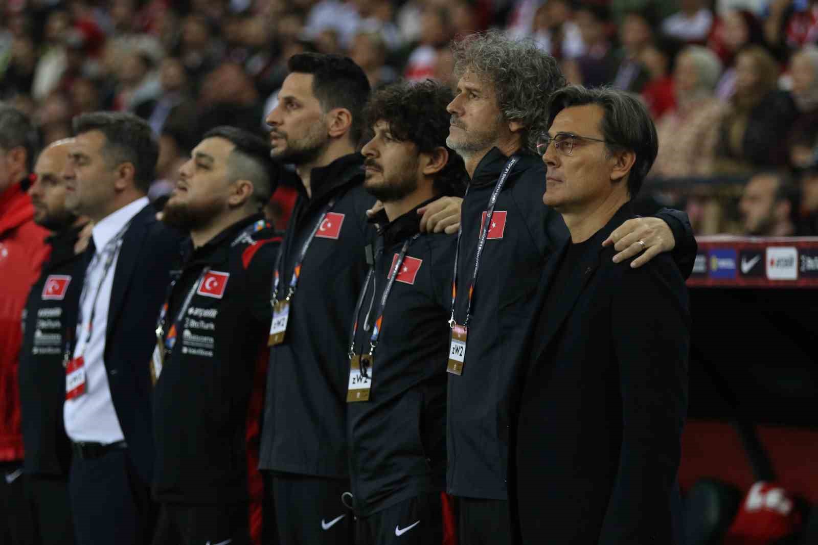 A MİLLİ FUTBOL TAKIMI, UEFA ULUSLAR A LİGİ 1. GRUP İLK MAÇINDA FRANSA İLE KOCAELİ'DE KARŞILAŞIYOR. MÜCADELENİN 15 DAKİKASI GOLSÜZ EŞİTLİKLE GEÇİLDİ.