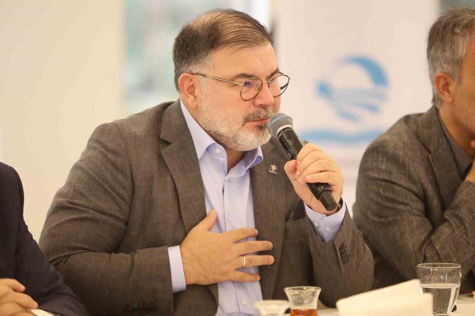 AK PARTİ İZMİR İL BAŞKANI BİLAL SAYGILI, EĞİTİME DESTEK PLATFORMU İZMİR EKİM AYI İL KOORDİNASYON TOPLANTISI'NA KATILARAK KENTTE YÜRÜTÜLEN EĞİTİM FAALİYETLERİ VE DESTEK ÇALIŞMALARINI DEĞERLENDİRDİ.
