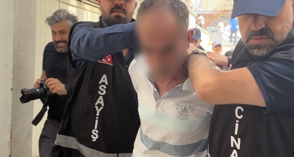 MİLLETVEKİLİ MELİH MERİÇ'İ BIÇAKLAYAN SEYDİ AHMET KELEŞ VE DİĞER 4 ZANLI ADLİYEYE SEVK EDİLDİ