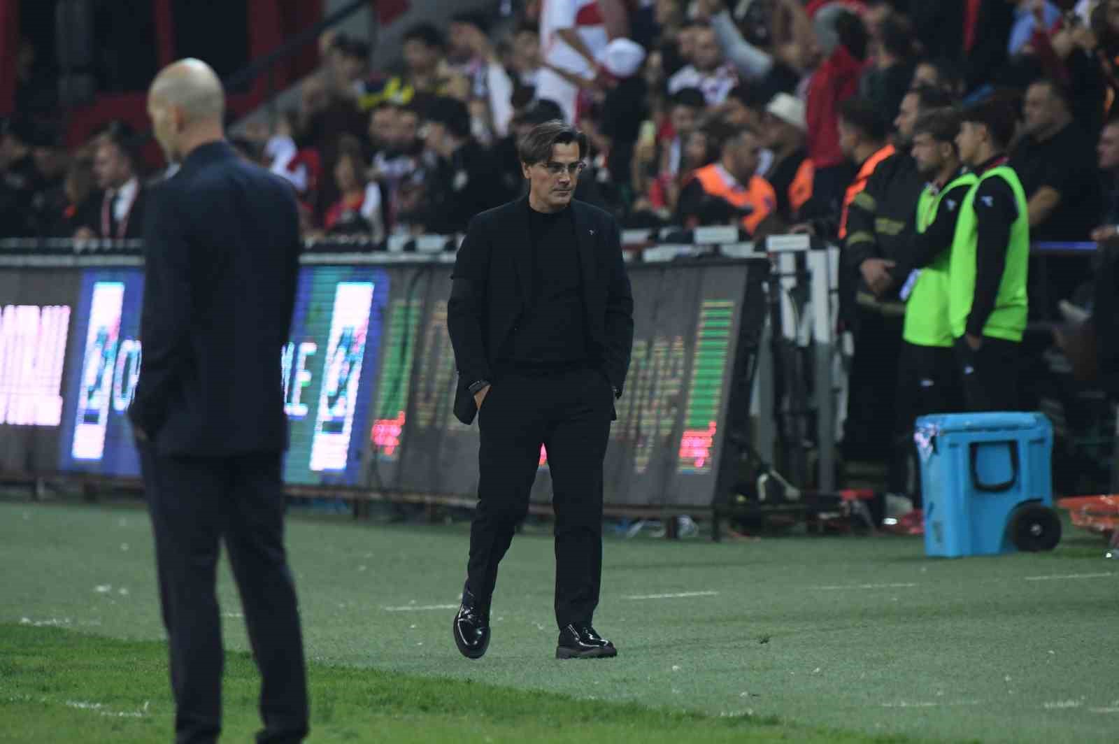 TÜRKİYE A MİLLİ FUTBOL TAKIMI, UEFA ULUSLAR A LİGİ 1. GRUP İLK MAÇINDA KOCAELİ'NDE FRANSA'YA 1-0 MAĞLUP OLDU.
