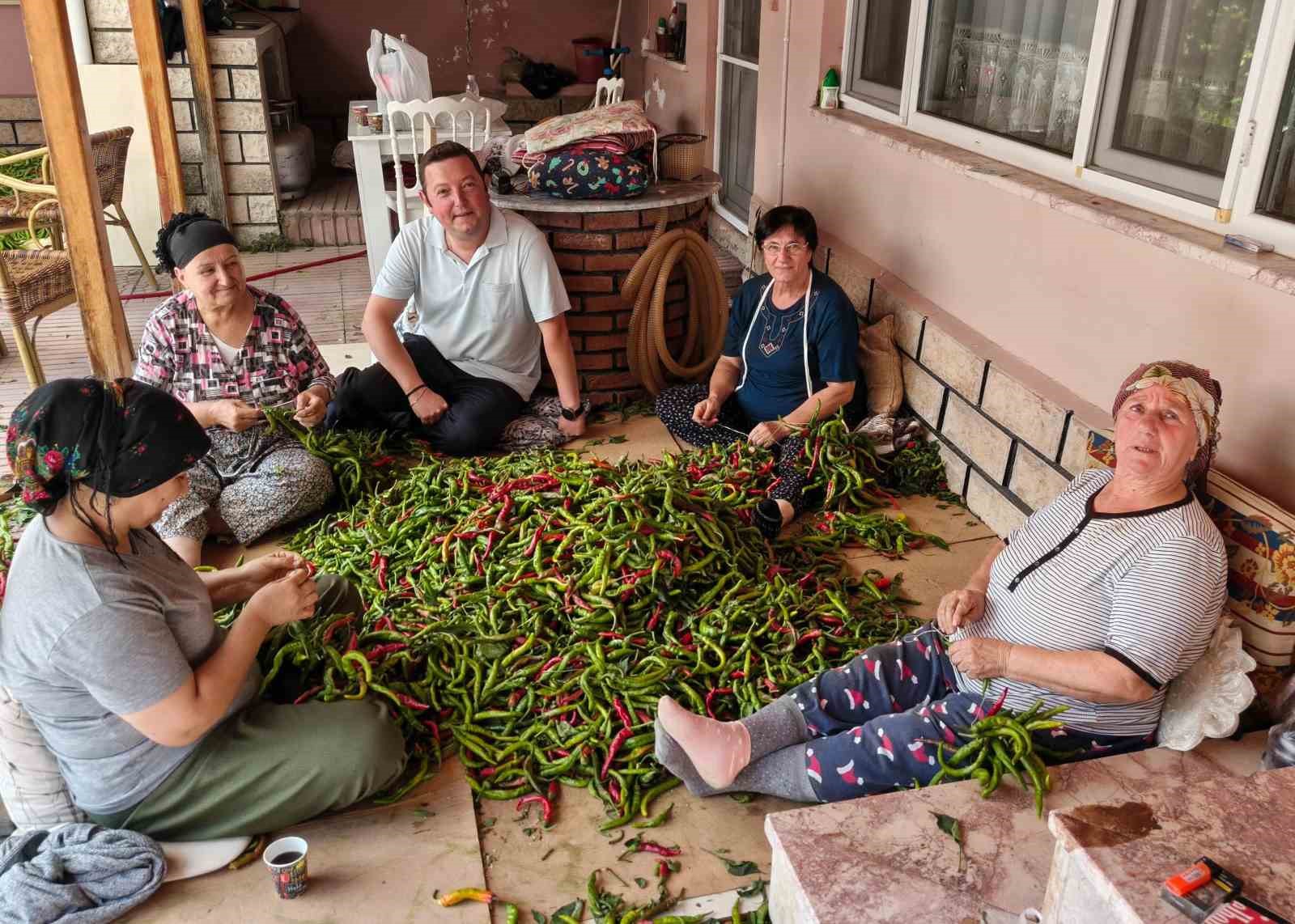 EDİRNE TANITMA VE TAVA CİĞER KALİTE KORUMA DERNEĞİ BAŞKAN VEKİLİ RECEP DURAL VE EV HANIMLARI