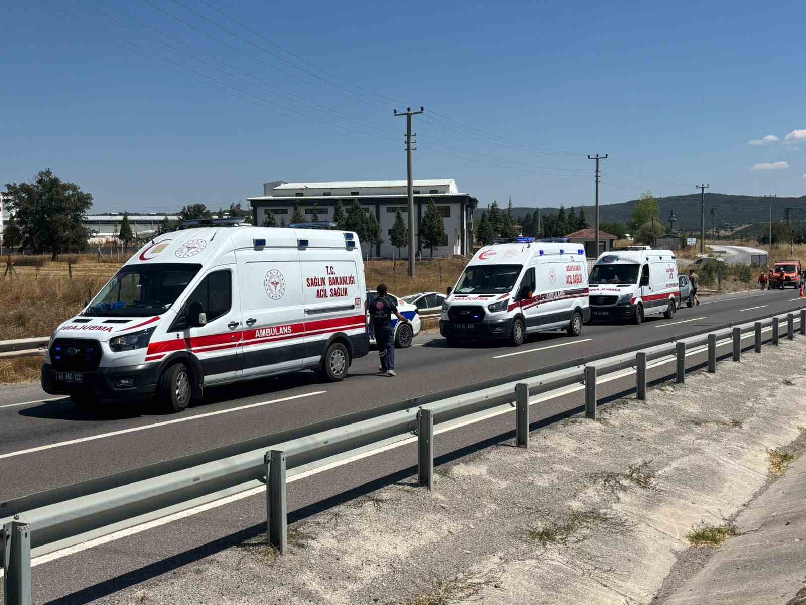 OLAY YERİNE SAĞLIK VE JANDARMA EKİPLERİ SEVK EDİLDİ.