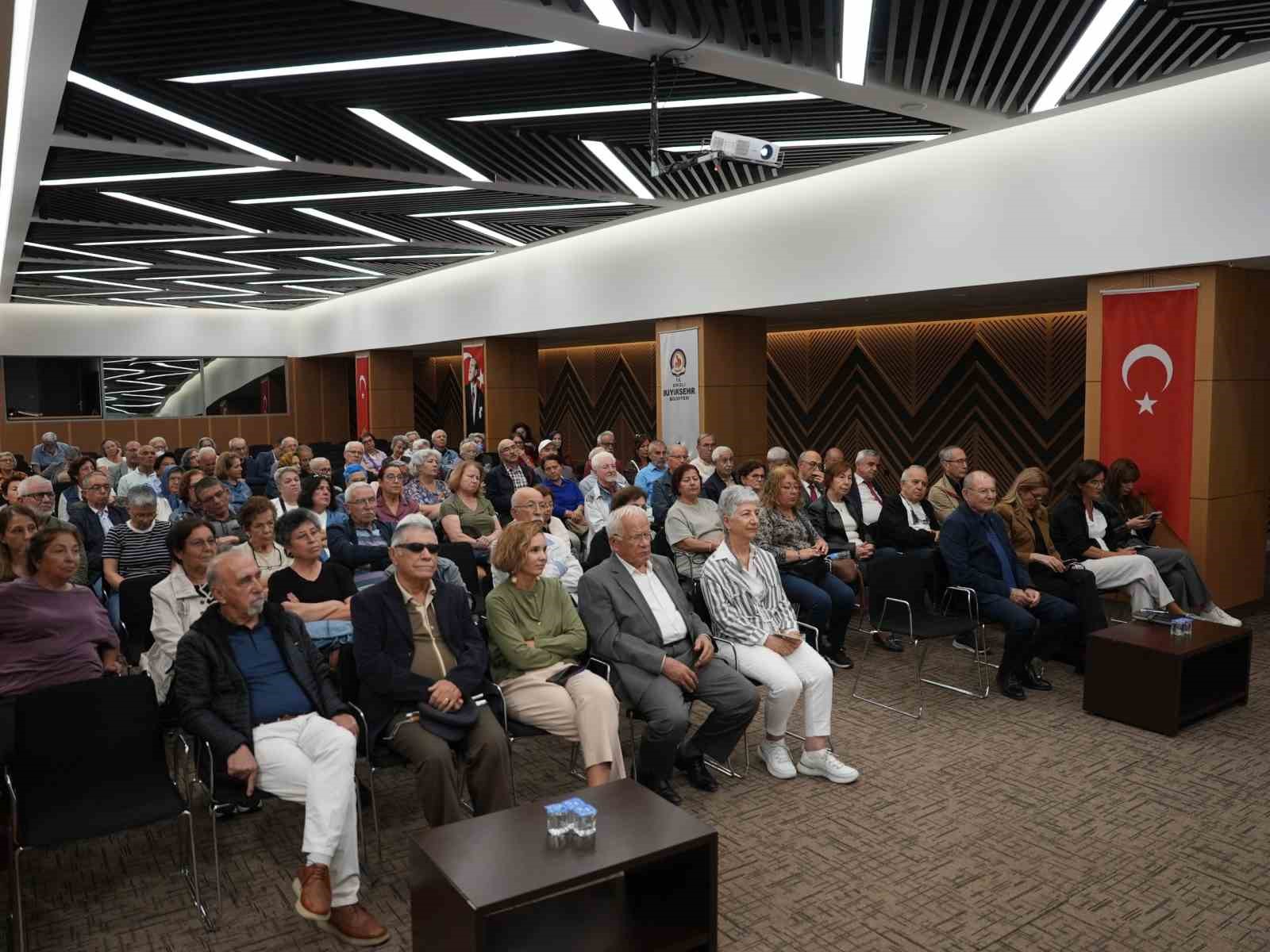 DENİZLİ BÜYÜKŞEHİR BELEDİYESİ, DÜNYA YAŞLILAR GÜNÜ NEDENİYLE "YAŞLI HAKLARI VE HUKUKU" BAŞLIKLI SÖYLEŞİ DÜZENLEDİ.