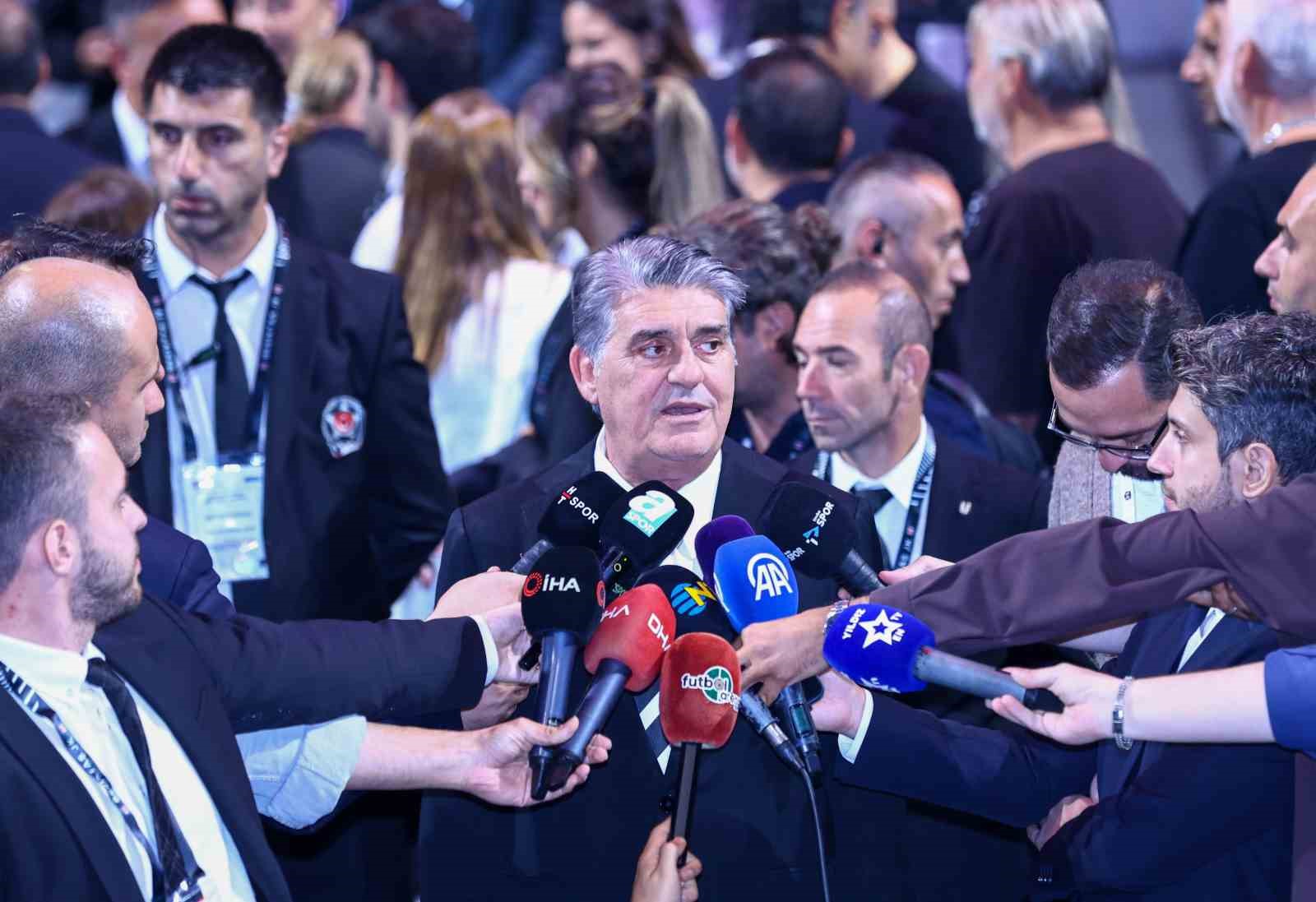 BEŞİKTAŞ OLAĞANÜSTÜ SEÇİMLİ GENEL KURUL TOPLANTISI'NDA SERDAL ADALI, 3 BİN 815 OYLA YENİDEN BAŞKANLIĞINA SEÇİLDİ.
