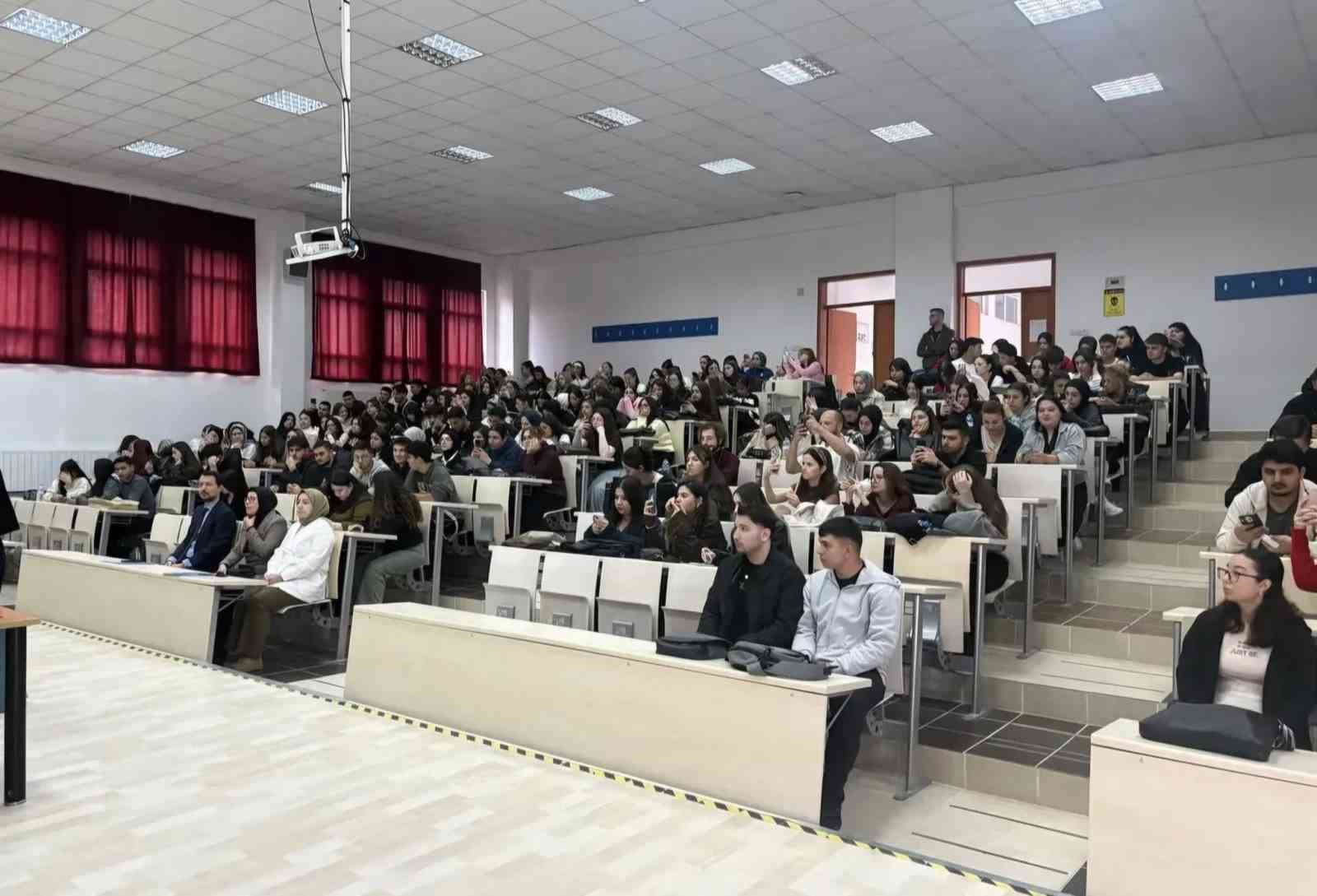 HİSARCIK MYO’DA ÖĞRENCİLERE BAĞIMLILIK FARKINDALIĞI EĞİTİMİ