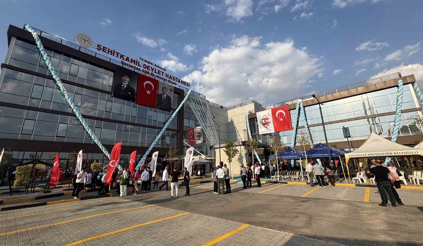 ŞEHİTKAMİL DEVLET HASTANESİ 50 YATAKLI OSB EK HİZMET BİNASI TÖRENLE AÇILDI