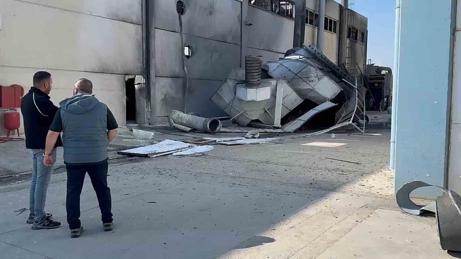 İZMİR’İN TORBALI İLÇESİNDEKİ BİR METAL FABRİKASINDA MEYDANA GELEN PATLAMADA YARALI SAYISI 7'YE YÜKSELDİ. (ARŞİV)