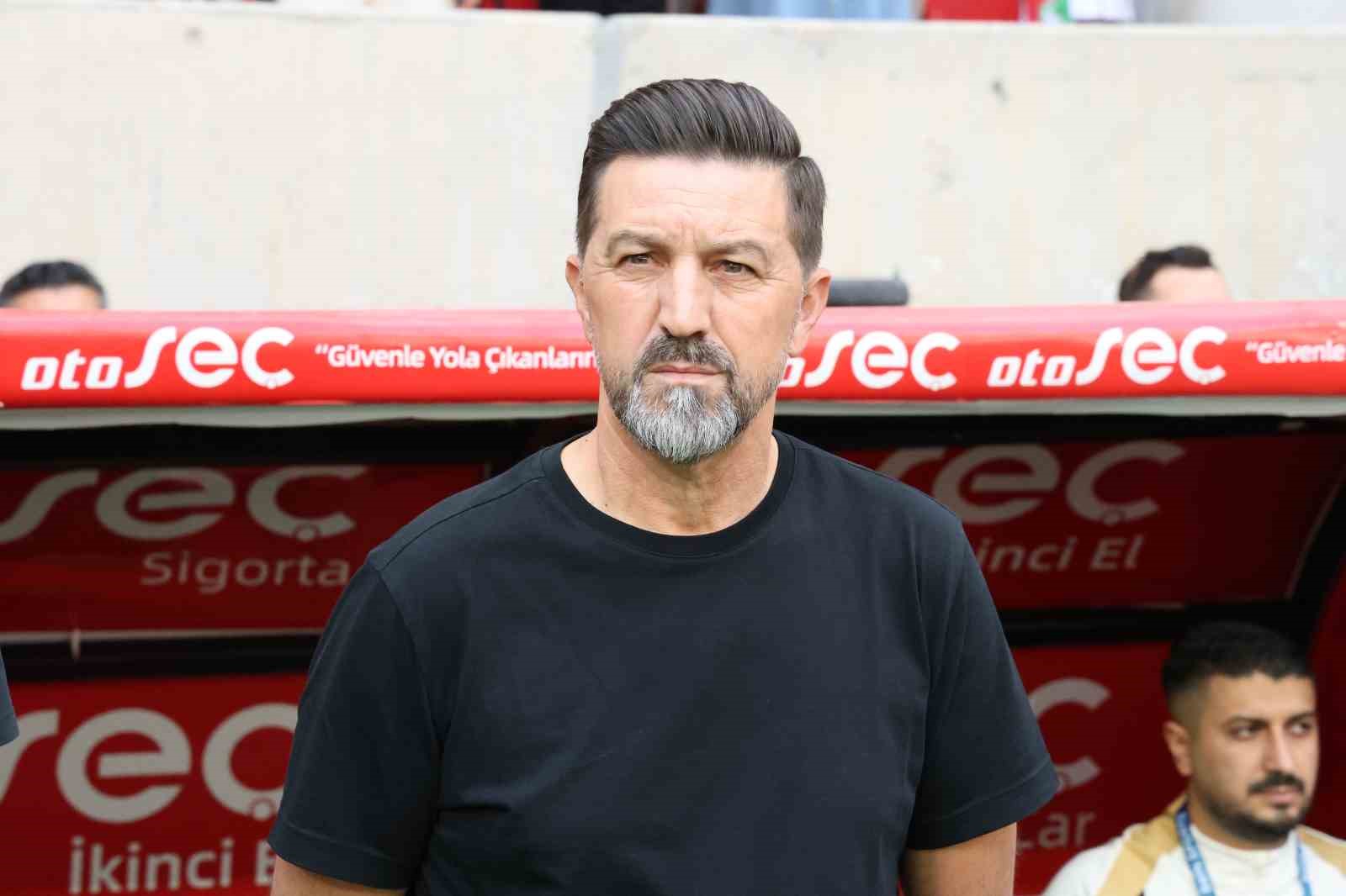 TRENDYOL SÜPER LİG’İN 8. HAFTASINDA AMED SPORTİF FAALİYETLER, SAHASINDA KONYASPOR İLE MÜCADELE EDİYOR. MÜSABAKANIN İLK YARISI GOLSÜZ EŞİTLİK İLE SONUÇLANDI.