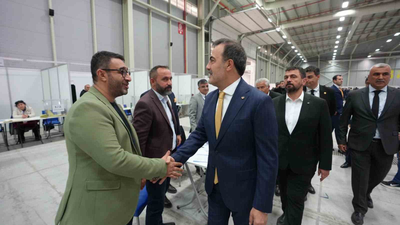 KONYA TİCARET ODASI (KTO) "MESLEK KOMİTELERİ VE MECLİS ÜYELİKLERİ SEÇİMLERİ" TAMAMLANDI. KTO BAŞKANI SELÇUK ÖZTÜRK, SARI LİSTE İLE GİRDİĞİ SEÇİMLERDE 70 KOMİTE LİSTESİNDEN 68'İNİ KAZANDI.