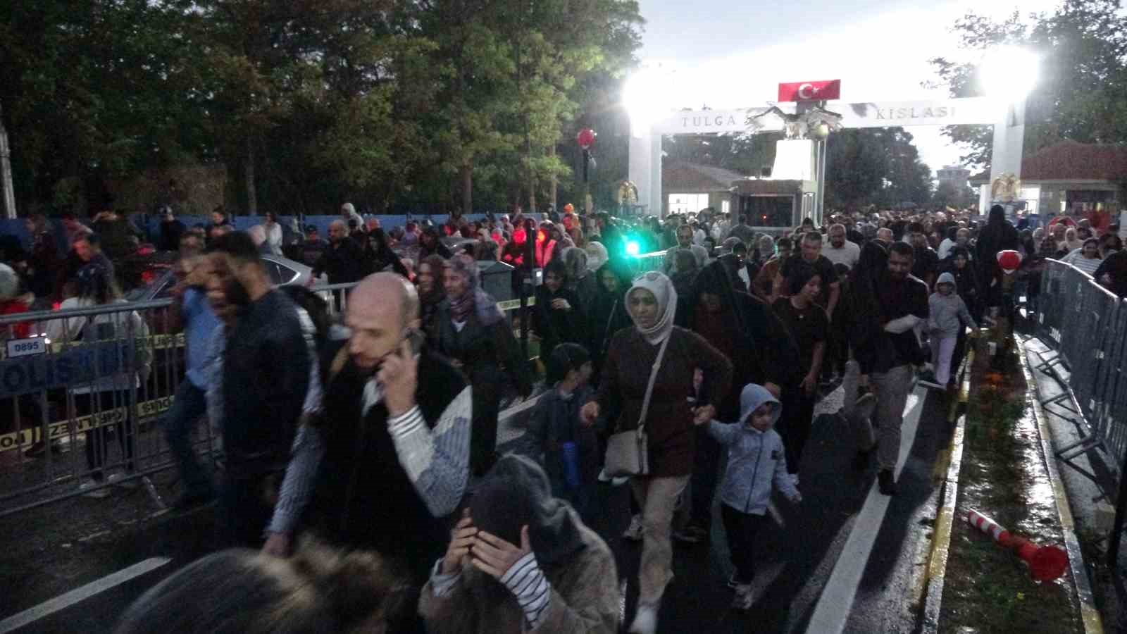 TÜRK YILDIZLARI’NIN MALATYA GÖSTERİSİ YAĞMUR VE TRAFİK ÇİLESİNE DÖNÜŞTÜ