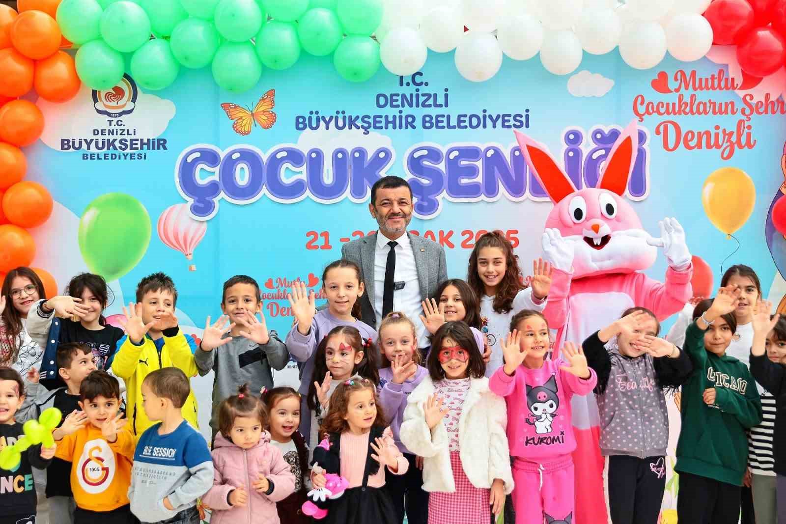 DENİZLİ BÜYÜKŞEHİR BELEDİYESİ, YAZ TATİLİNİ ÇOCUK ŞENLİĞİ İLE DAHA EĞLENCELİ HALE GETİRİYOR. 21 AĞUSTOS-13 EYLÜL 2026 TARİHLERİ ARASINDA YAPILACAK ŞENLİK, BİLİMDEN SANATA, SPORDAN EĞLENCEYE KADAR PEK ÇOK ETKİNLİĞİ ÇOCUKLARLA BULUŞTURACAK.