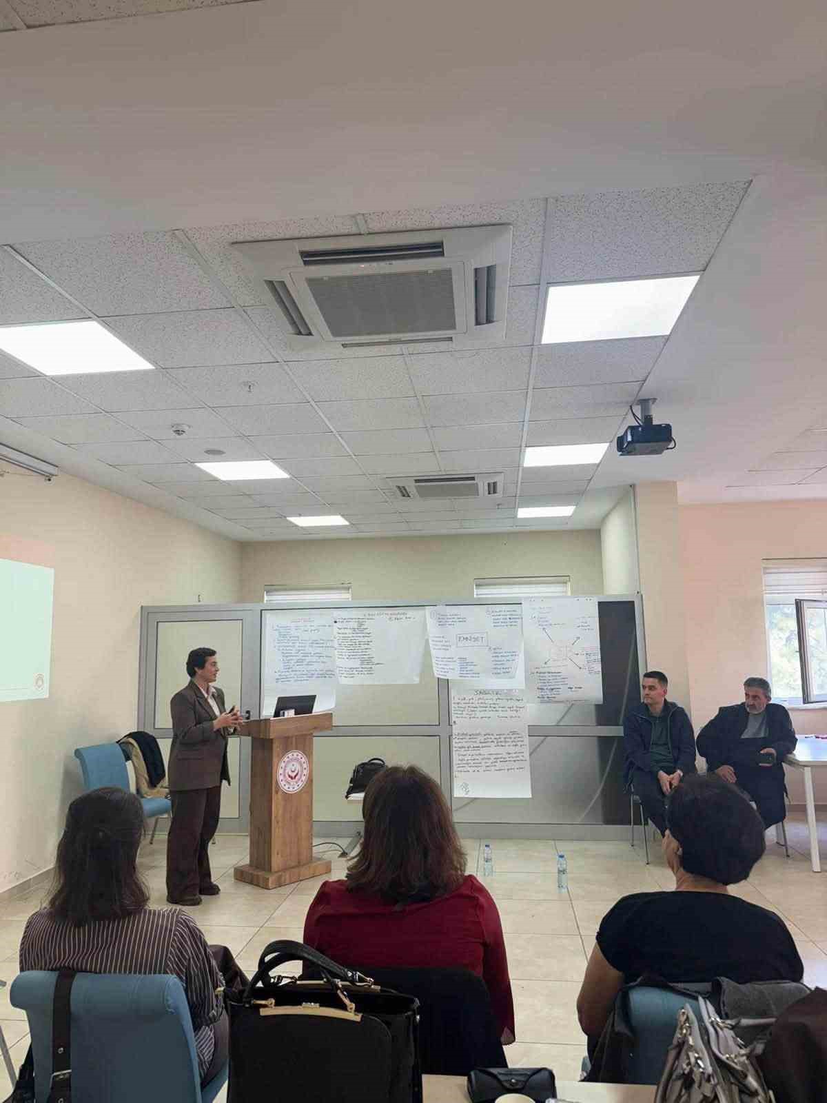 MUĞLA’DA KAMU PERSONELİNE SOSYAL İÇERME EĞİTİMİ VERİLDİ