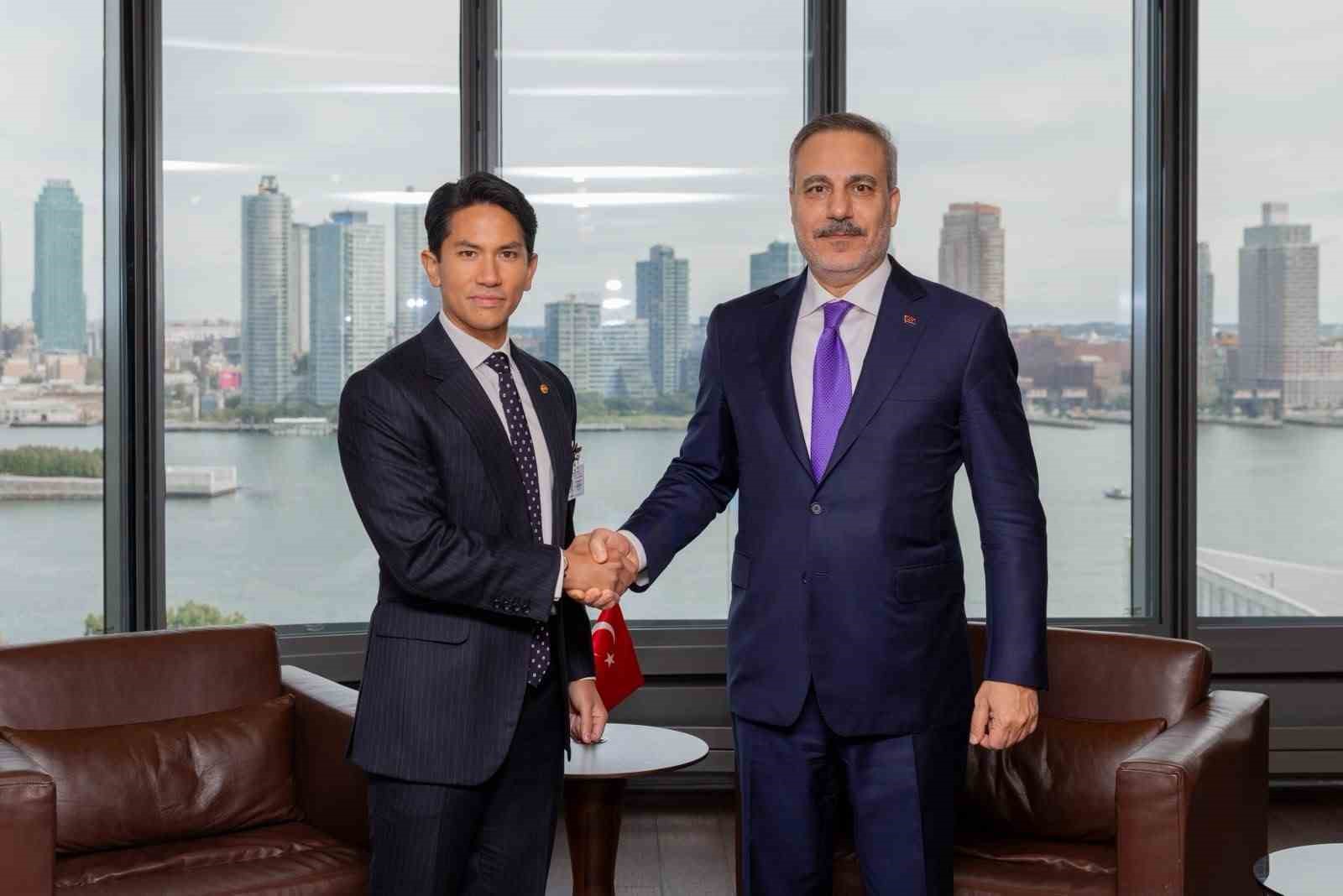 DIŞİŞLERİ BAKANI HAKAN FİDAN, NEW YORK’TA BRUNEİ DIŞİŞLERİ BAKANI PRENS ABDUL MATEEN İLE BİR ARAYA GELDİ.