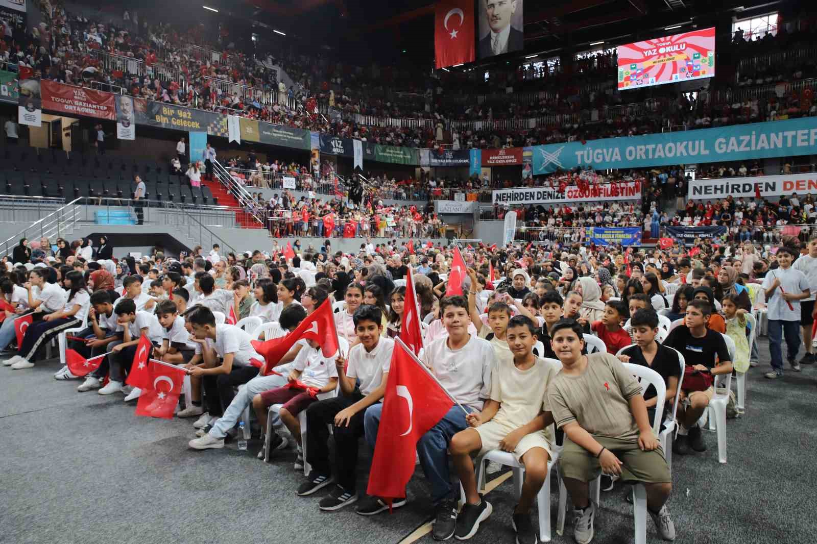 GAZİANTEP'TE TÜGVA YAZ OKULU'NDA RENKLİ KAPANIŞ