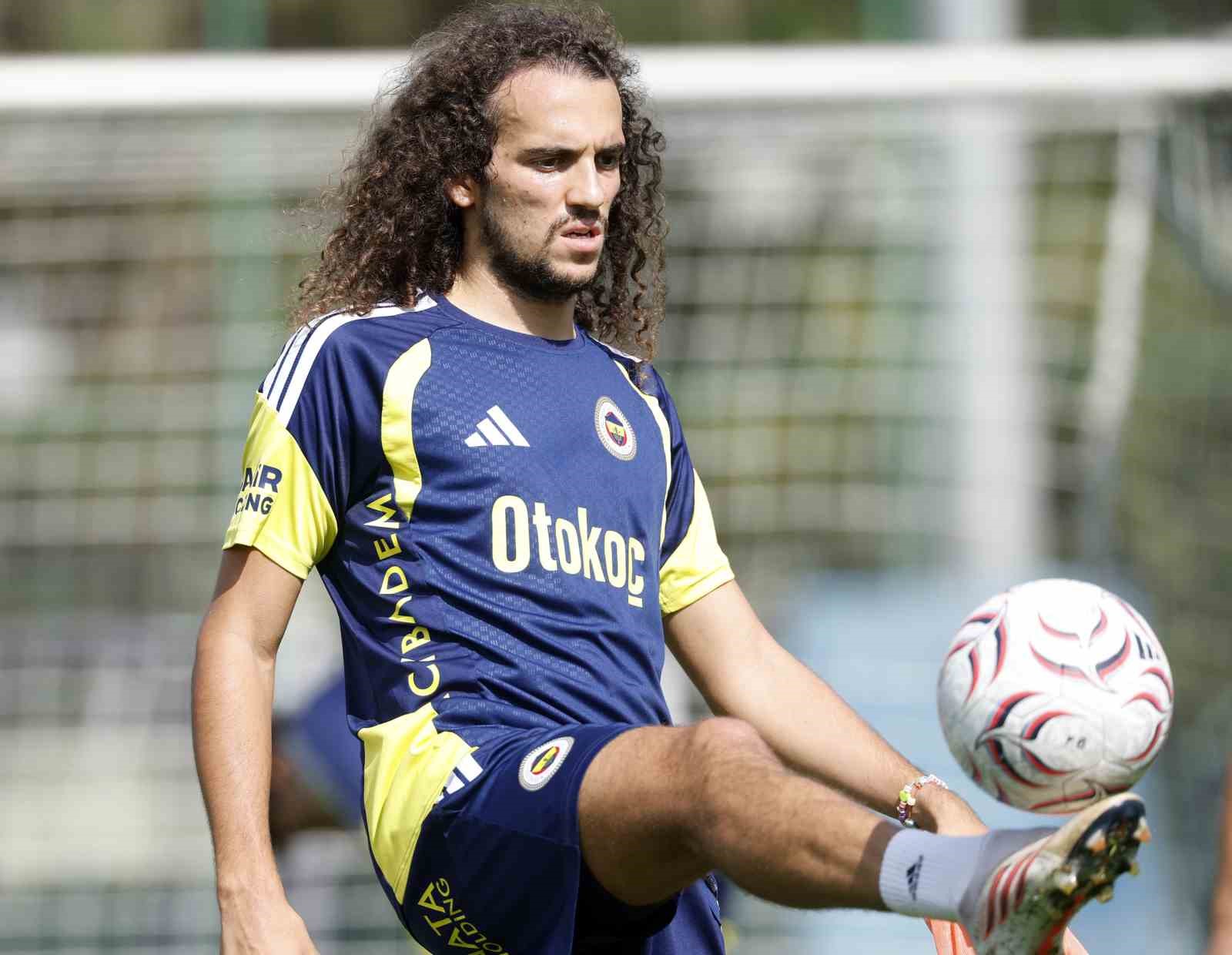 FENERBAHÇE, TRENDYOL SÜPER LİG’İN 7. HAFTASINDA DEPLASMANDA ÇAYKUR RİZESPOR İLE OYNAYACAĞI MAÇIN HAZIRLIKLARINI BUGÜN YAPTIĞI ANTRENMANLA SÜRDÜRDÜ.