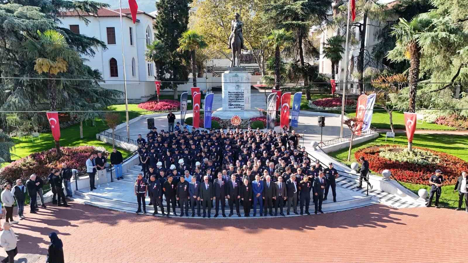 BÜYÜKŞEHİR BELEDİYE BAŞKAN VEKİLİ ŞAHİN BİBA, İTFAİYE TEŞKİLATI’NIN 312’NCİ KURULUŞ YIL DÖNÜMÜ KAPSAMINDA ÖNEMLİ MESAJLAR VERDİ. YANGIN VE AFETLERE KARŞI ÖNLEYİCİ ÇALIŞMALARIN ÖNEMİNE DİKKAT ÇEKEN BİBA, "BURSA’YI İTFAİYE ALANINDA TÜRKİYE’YE ÖRNEK BİR ŞEHİR HALİNE GETİRECEĞİZ" DEDİ.