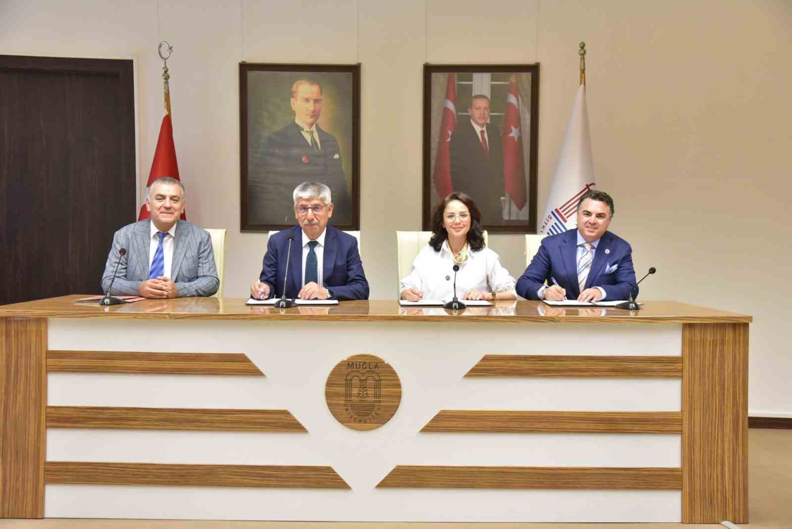 MUĞLA SITKI KOÇMAN ÜNİVERSİTESİ (MSKÜ), MENTEŞE BELEDİYESİ VE MUĞLA DİŞ HEKİMLERİ ODASI İLE ÇOCUKLARIN AĞIZ VE DİŞ SAĞLIĞINI DESTEKLEMEK AMACIYLA ÖNEMLİ BİR İŞ BİRLİĞİNE İMZA ATTI.