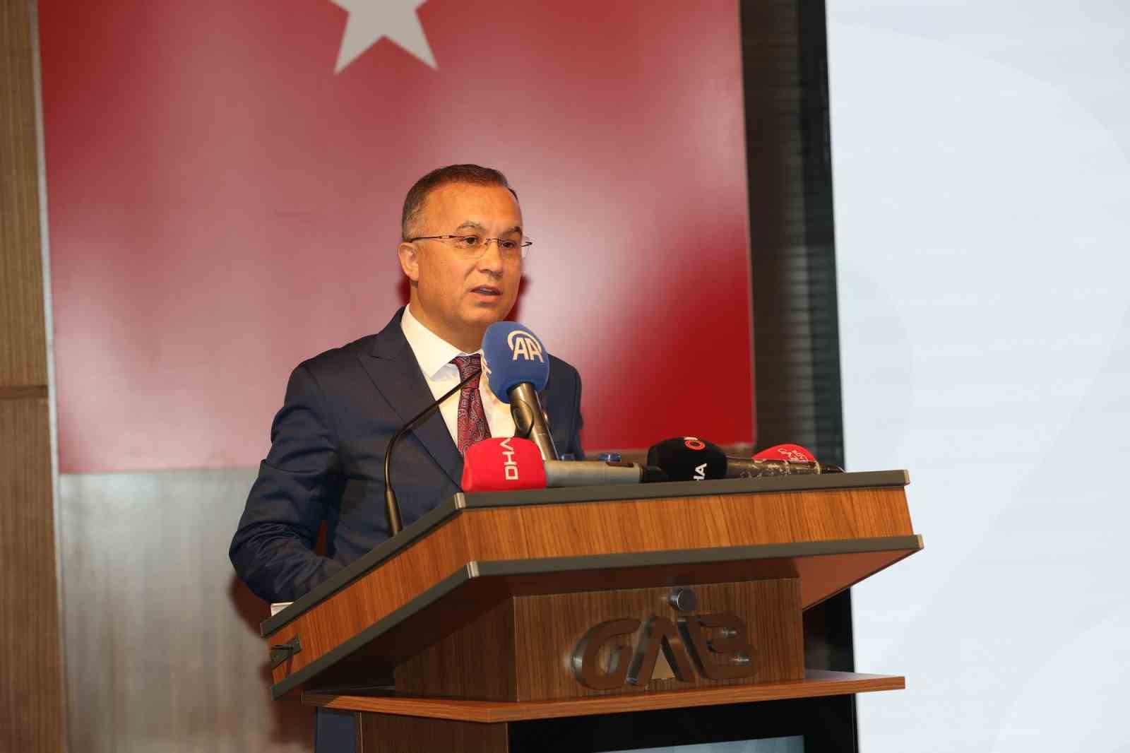 GAZİANTEP VALİSİ KEMAL ÇEBER, "İL OLARAK BİZ COP31'E HAZIRLANIYORUZ, HAZIR OLACAĞIZ VE EN ÇOK DESTEK VERENLERDEN BİRİ OLACAĞIZ" DEDİ.