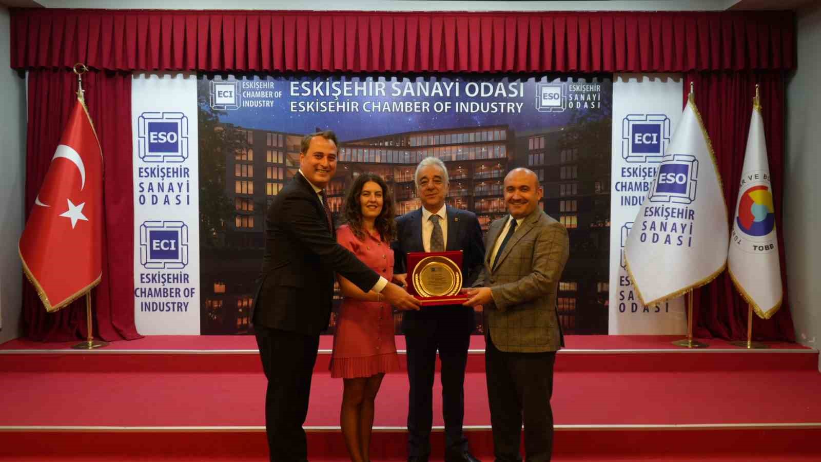ESKİŞEHİR SANAYİ ODASI’NIN (ESO) 2022-2026 ÇALIŞMA DÖNEMİNİN SON MECLİS TOPLANTISI GERÇEKLEŞTİRİLDİ.