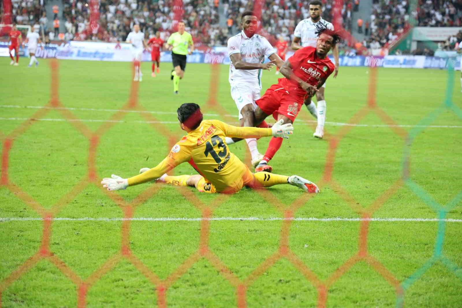 TRENDYOL SÜPER LİG’İN 8. HAFTASINDA AMED SPORTİF FAALİYETLER, EVİNDE KARŞILAŞTIĞI KONYASPOR’U 1-0’LIK SKORLA MAĞLUP ETTİ.
