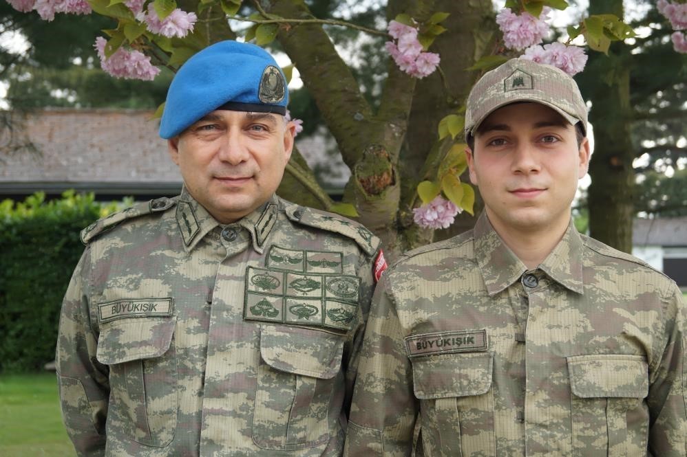 BABA EMEKLİ TÜMGENERAL ETHEM BÜYÜKIŞIK (SOLDA), ÖLDÜRÜLEN OĞLU DORUKHAN BÜYÜKIŞIK (SAĞDA)