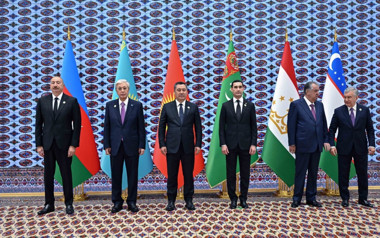 TÜRKMENİSTAN'IN TÜRKMENBAŞI ŞEHRİNDEKİ AVAZA MİLLİ TURİZM BÖLGESİNDE TÜRKMENİSTAN CUMHURBAŞKANI SERDAR BERDİMUHAMMEDOV'UN EV SAHİPLİĞİNDE AZERBAYCAN VE ORTA ASYA DEVLET BAŞKANLARI 8. İSTİŞARE TOPLANTISI DÜZENLENDİ.