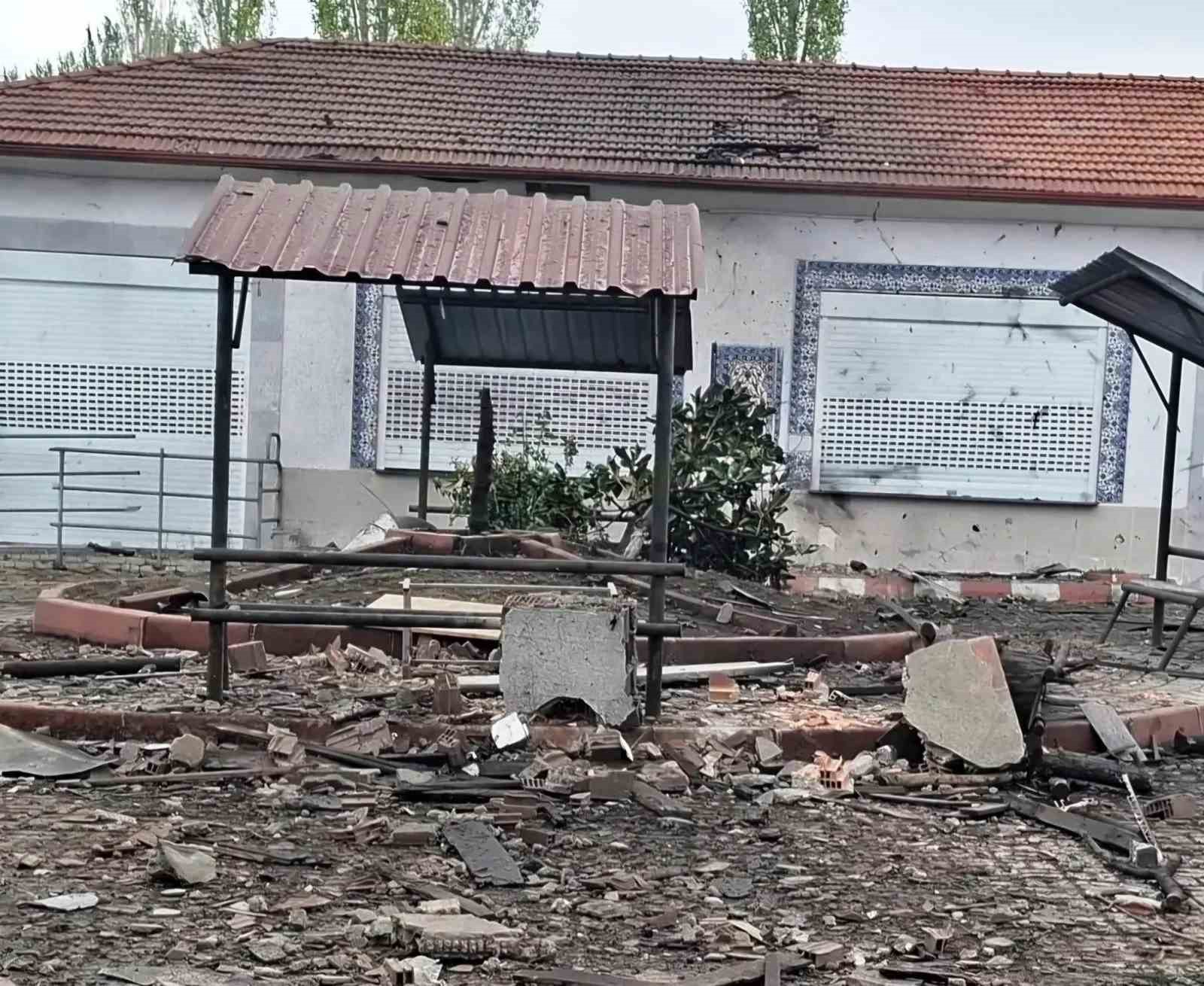 EMET’TE KAZAN DAİRESİNDE PATLAMA: BÜYÜK HASAR OLUŞTU