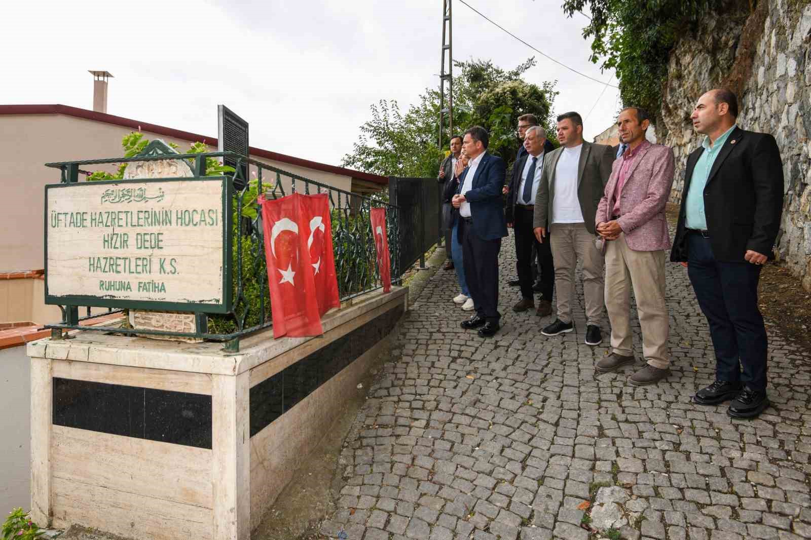 OSMANGAZİ BELEDİYE BAŞKANI ERKAN AYDIN, İLÇEYİ ORTAK AKIL VE İSTİŞARE ANLAYIŞIYLA YÖNETME HEDEFİ DOĞRULTUSUNDA MAHALLE ZİYARETLERİNİ SÜRDÜRÜYOR. İLÇENİN FARKLI NOKTALARINDA VATANDAŞLARLA BİR ARAYA GELEREK TALEP, GÖRÜŞ VE ÖNERİLERİ YERİNDE DİNLEYEN BAŞKAN AYDIN, BU KEZ MOLLAFENARİ MAHALLESİ’Nİ ZİYARET ETTİ.