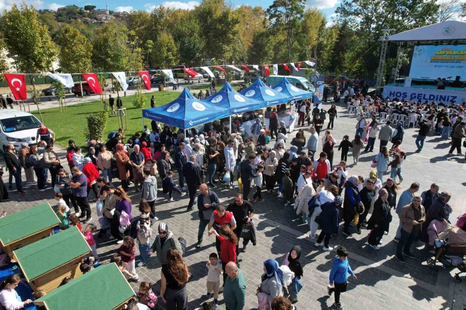BEYKOZ BELEDİYESİ TARAFINDAN 4 EKİM DÜNYA HAYVANLARI KORUMA GÜNÜ KAPSAMINDA "HER CANA DEĞER" SLOGANIYLA BEYKOZ YAŞAM FESTİVALİ DÜZENLENDİ. FESTİVALDE ÇOCUKLAR VE AİLELER, HAYVAN SEVGİSİ VE DOĞA TEMASI ETRAFINDA ÇEŞİTLİ ETKİNLİKLERDE BİR ARAYA GELDİ.