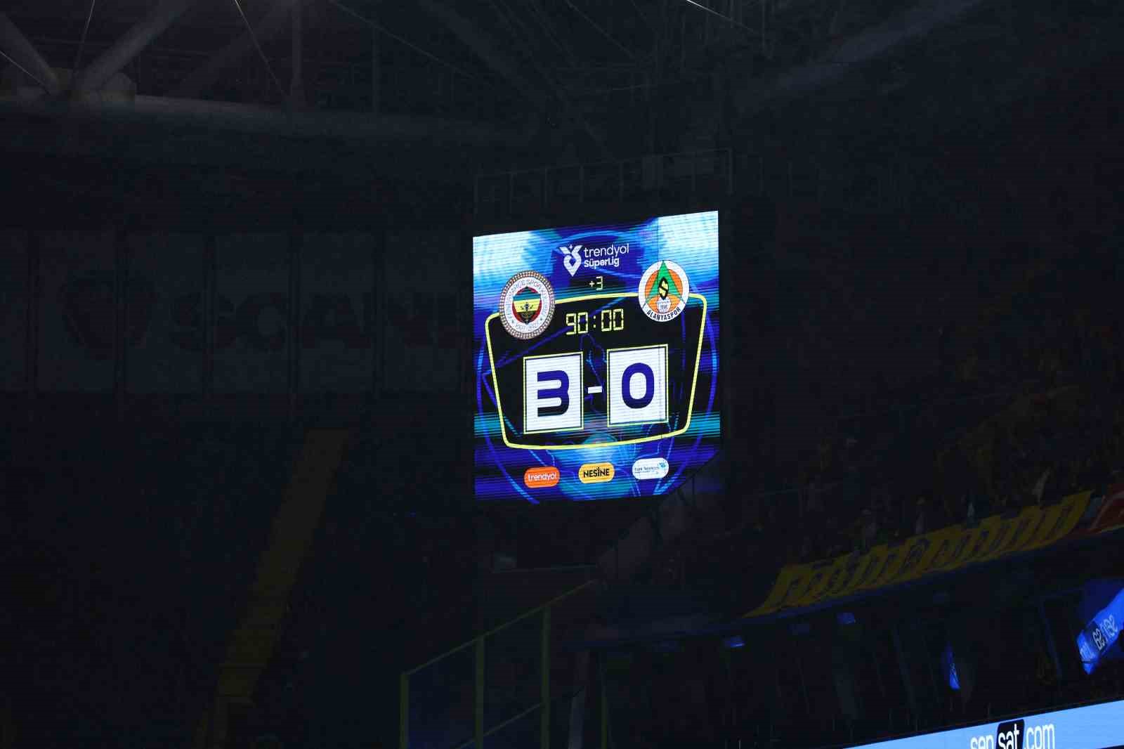 TRENDYOL SÜPER LİG’İN 8. HAFTASINDA FENERBAHÇE EVİNDE KARŞILAŞTIĞI CORENDON ALANYASPOR'U 3-0 MAĞLUP ETTİ.