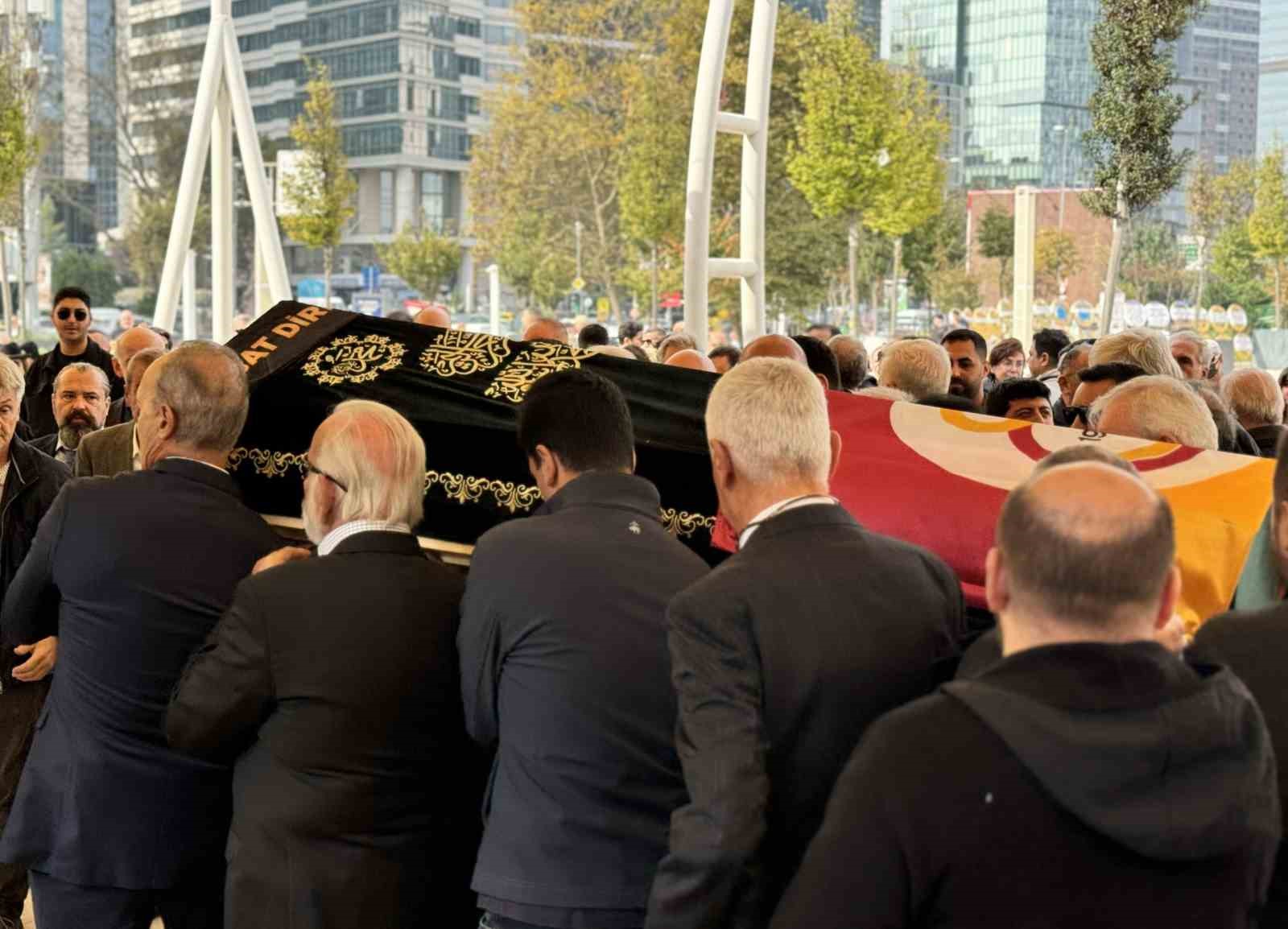 GALATASARAY SPOR KULÜBÜ’NÜN VEFAT EDEN EN KIDEMLİ ÜYESİ ALİ FUAT DİRİKER SON YOLCULUĞUNA UĞURLANDI.