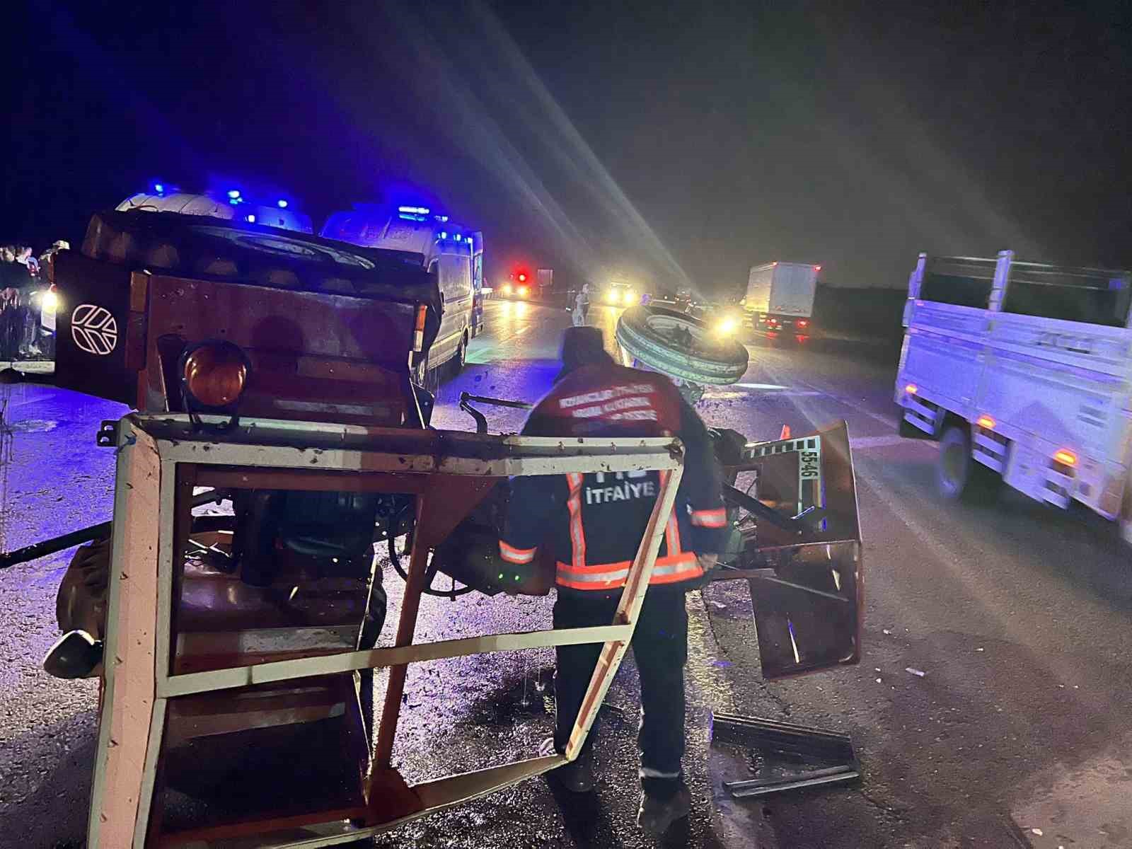 ELAZIĞ’IN KOVANCILAR İLÇESİNDE TRAKTÖR İLE OTOMOBİLİN ÇARPIŞMASI SONUCU MEYDANA GELEN TRAFİK KAZASINDA 2 KİŞİ YARALANDI.