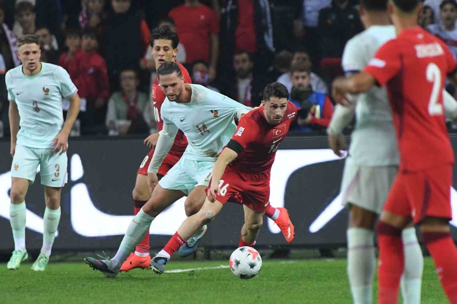 TÜRKİYE A MİLLİ FUTBOL TAKIMI, UEFA ULUSLAR A LİGİ 1. GRUP İLK MAÇINDA KOCAELİ'NDE FRANSA'YA 1-0 MAĞLUP OLDU.