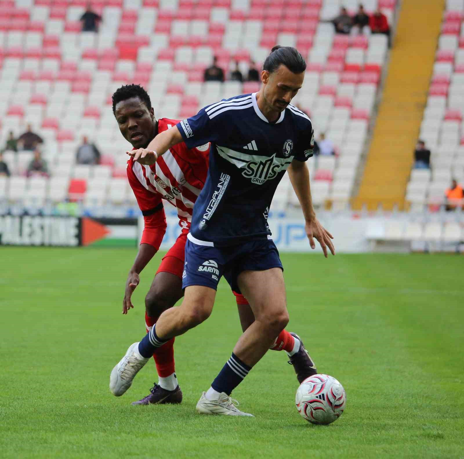 TRENDYOL 1. LİG'İN 11. HAFTASINDA SİVASSPOR, EVİNDE KARŞILAŞTIĞI SARIYER İLE 1-1 BERABERE KALDI.