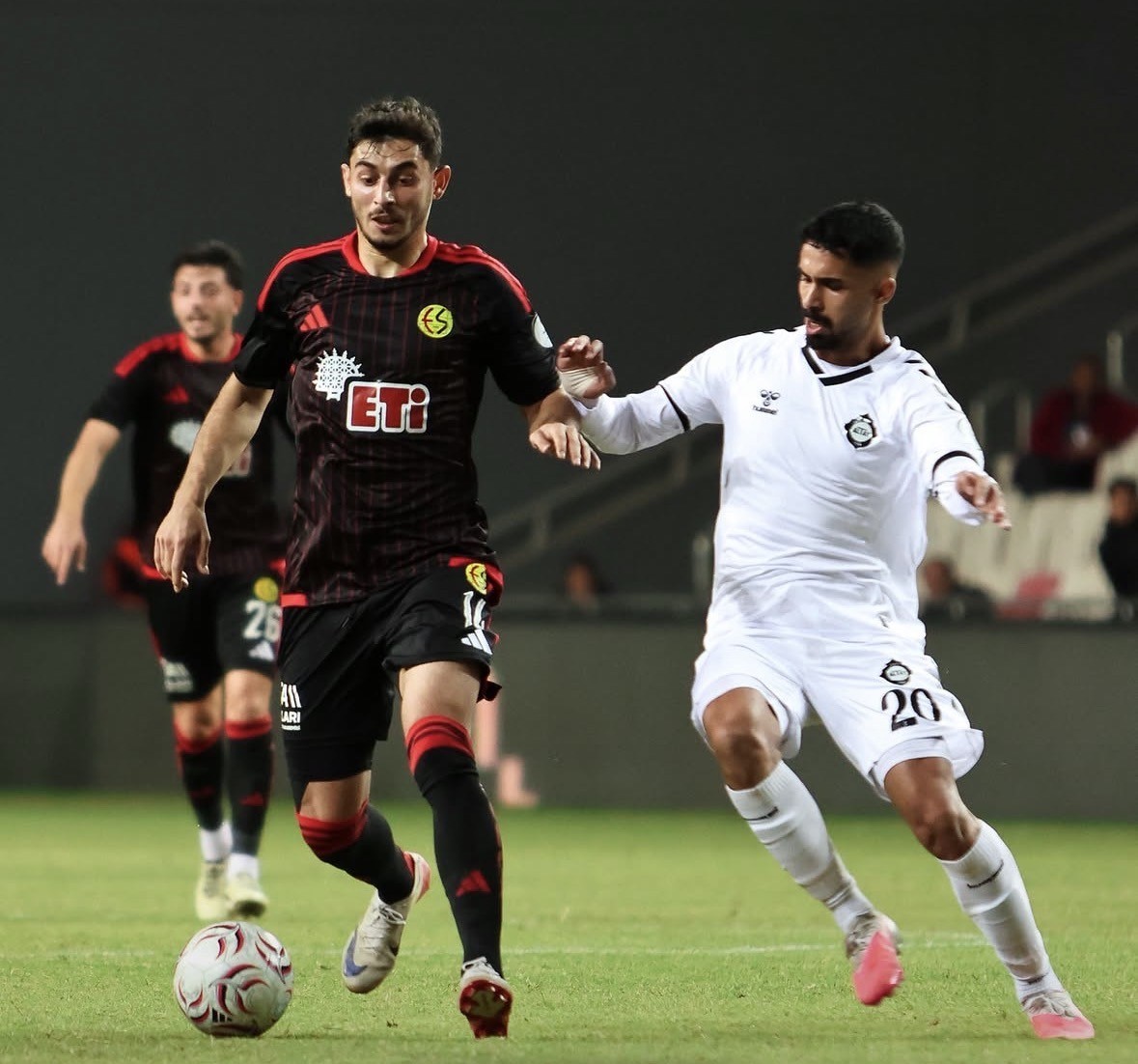 ALTAY, TFF 3. LİG 2. GRUP MÜCADELESİNDE SAHASINDA ESKİŞEHİRSPOR’A 4-1 MAĞLUP OLDU.