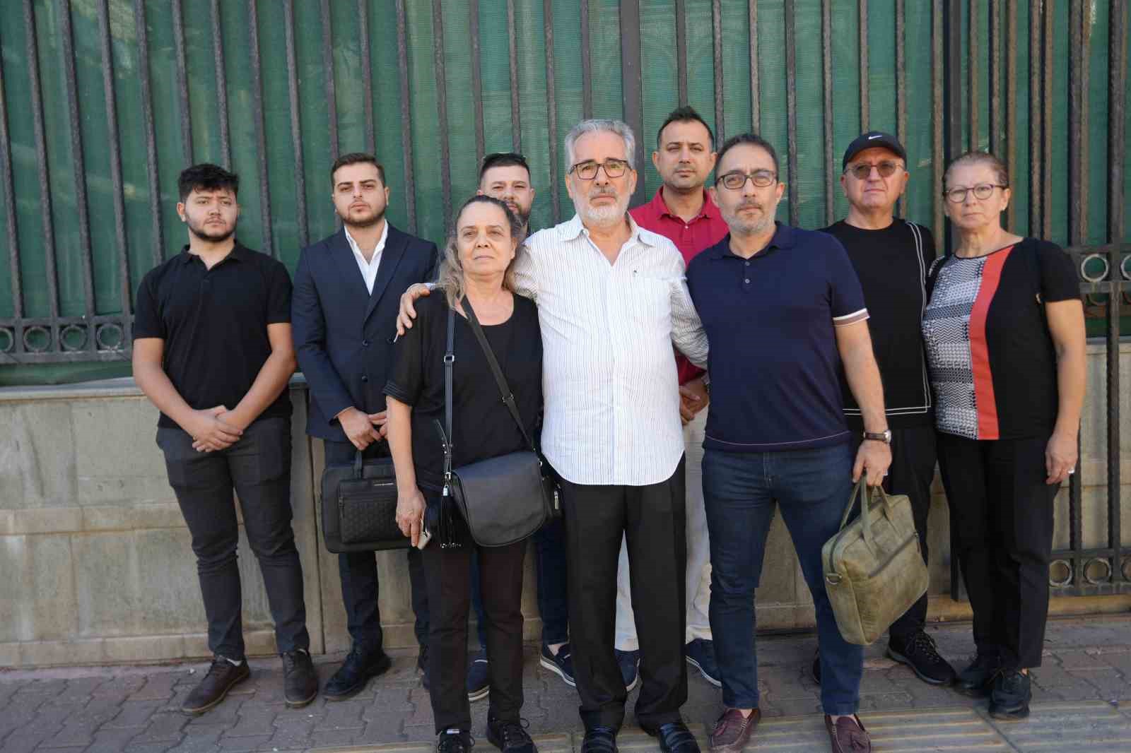 GÜLŞAH GİZEM ANGI'NIN ÖLÜMÜNE İLİŞKİN 10 SANIĞIN YARGILANDIĞI DAVADA DOSYA, GÖREVSİZLİK KARARIYLA AĞIR CEZA MAHKEMESİNE GÖNDERİLDİ. KARARIN ARDINDAN BABA AYHAN ANGI, "CANIM YAVRUMUN KANININ YERDE KALMAYACAĞINA İNANIYORUM" DEDİ.