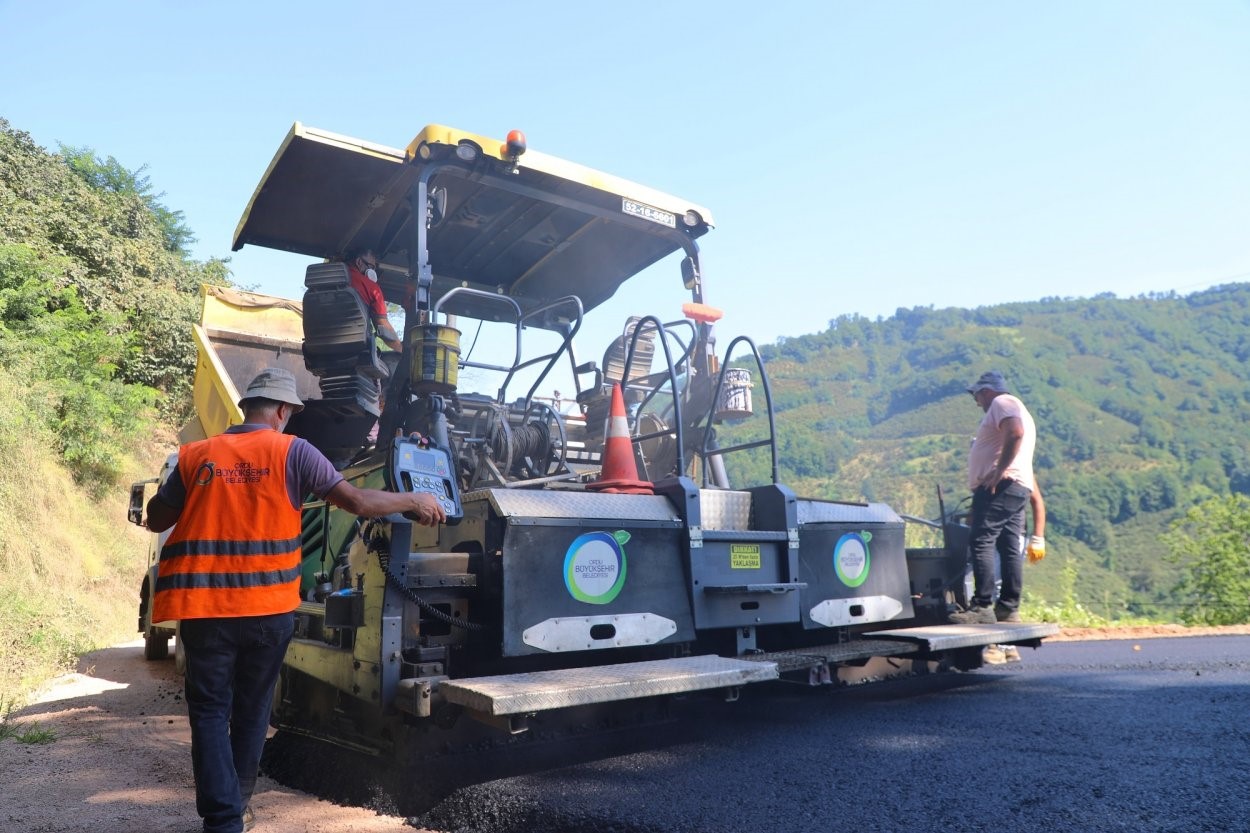 BÜYÜKŞEHİR BELEDİYESİ, ALTINORDU VE PERŞEMBE İLÇELERİNDE YILLARDIR ULAŞIMDA YAŞANAN SORUNLARIN ÇÖZÜMÜ İÇİN YÜRÜTTÜĞÜ ÇALIŞMALARA DEVAM EDİYOR.