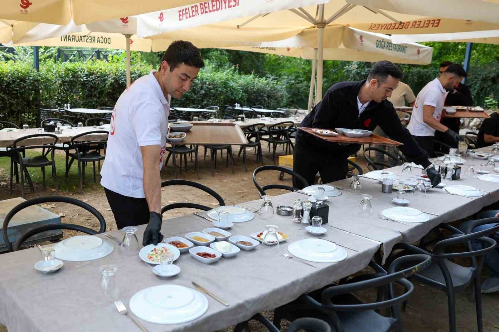 İMAMKÖY MAHALLESİ’NDE HİZMET VEREN DOĞA RESTAURANT, ZENGİN KAHVALTI SEÇENEKLERİ VE DOĞAYLA İÇ İÇE ATMOSFERİYLE GÜNE KEYİFLİ BİR BAŞLANGIÇ YAPMAK İSTEYENLERİ AĞIRLIYOR.