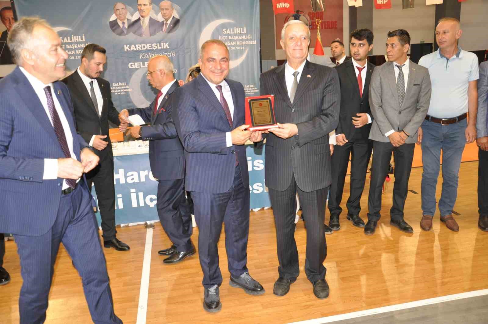 MİLLİYETÇİ HAREKET PARTİSİ (MHP) SALİHLİ İLÇE TEŞKİLATI’NIN 15. OLAĞAN KONGRESİ GERÇEKLEŞTİRİLDİ. TEK LİSTEYLE GİDİLEN KONGREDE SEFA ERGÜN, KULLANILAN OYLARIN TAMAMINI ALARAK MHP SALİHLİ İLÇE BAŞKANI SEÇİLDİ.