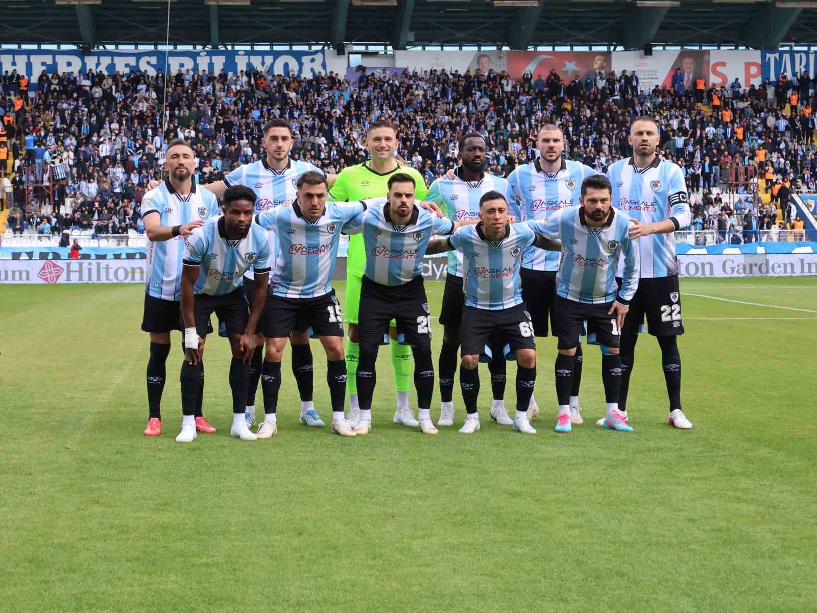 TRENDYOL SÜPER LİG'İN 8. HAFTASINDA ERZURUMSPOR FK, SAHASINDA EYÜPSPOR İLE KARŞI KARŞIYA GELİYOR. MÜCADELENİN İLK YARISI MAVİ-BEYAZLI EKİBİN 1-0 ÜSTÜNLÜĞÜYLE TAMAMLANDI.