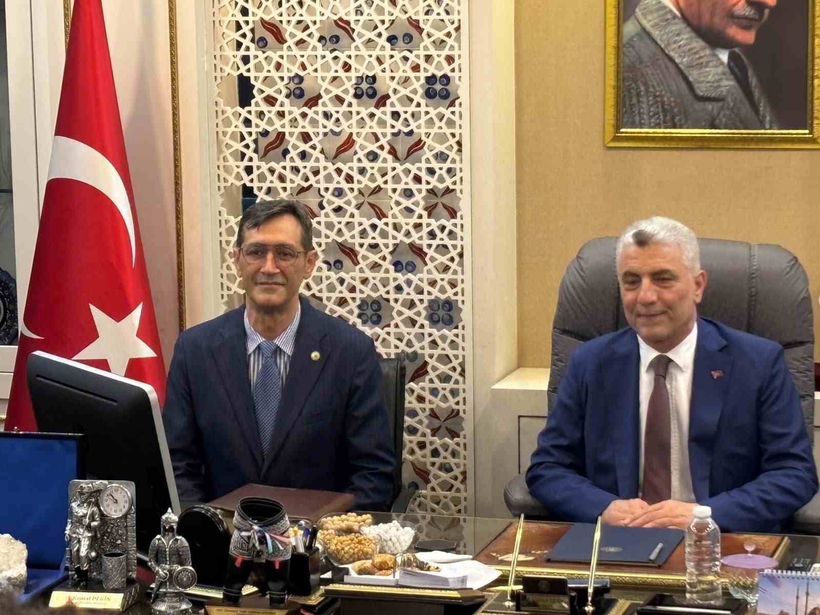 TAVŞANLI BELEDİYE BAŞKANI ALİ KEMAL DERİN VE TİCARET BAKANI PROF. DR. ÖMER BOLAT