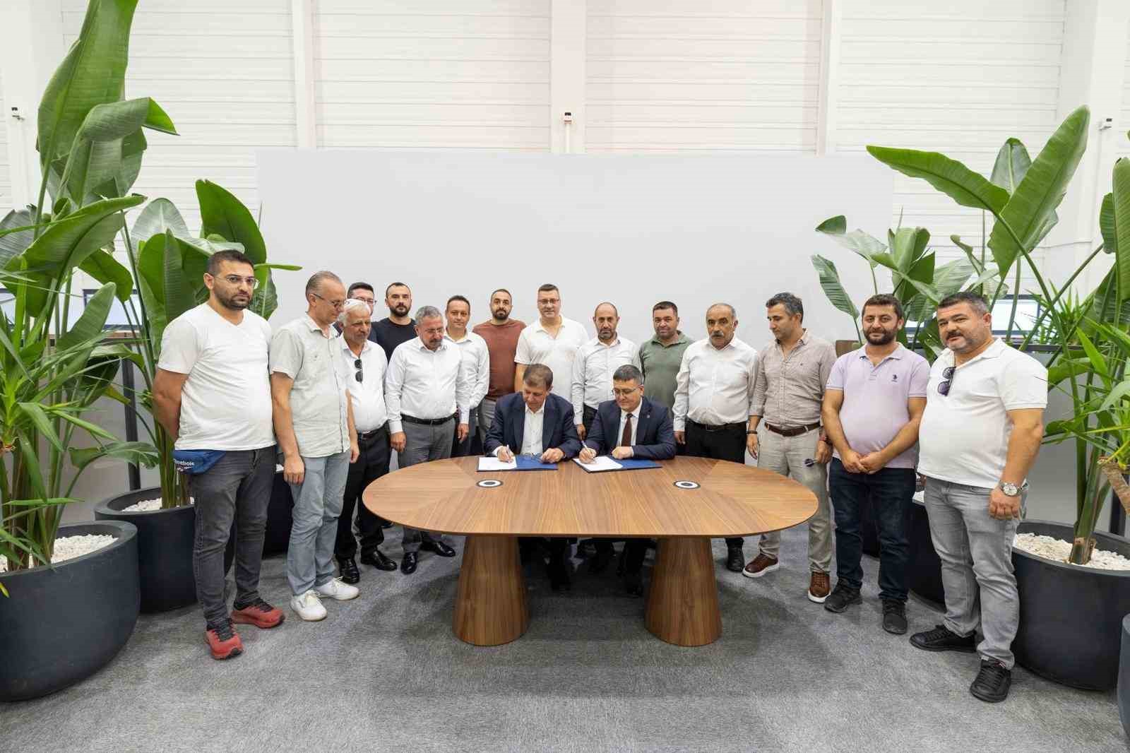 İZMİR BÜYÜKŞEHİR BELEDİYESİ İŞTİRAKİ İZBETON AŞ İLE TÜRK-İŞ’E BAĞLI BELEDİYE-İŞ SENDİKASI İZMİR 3 NO’LU ŞUBE ARASINDA YAKLAŞIK 750 ÇALIŞANI KAPSAYAN TOPLU İŞ SÖZLEŞMESİ İMZALANDI.