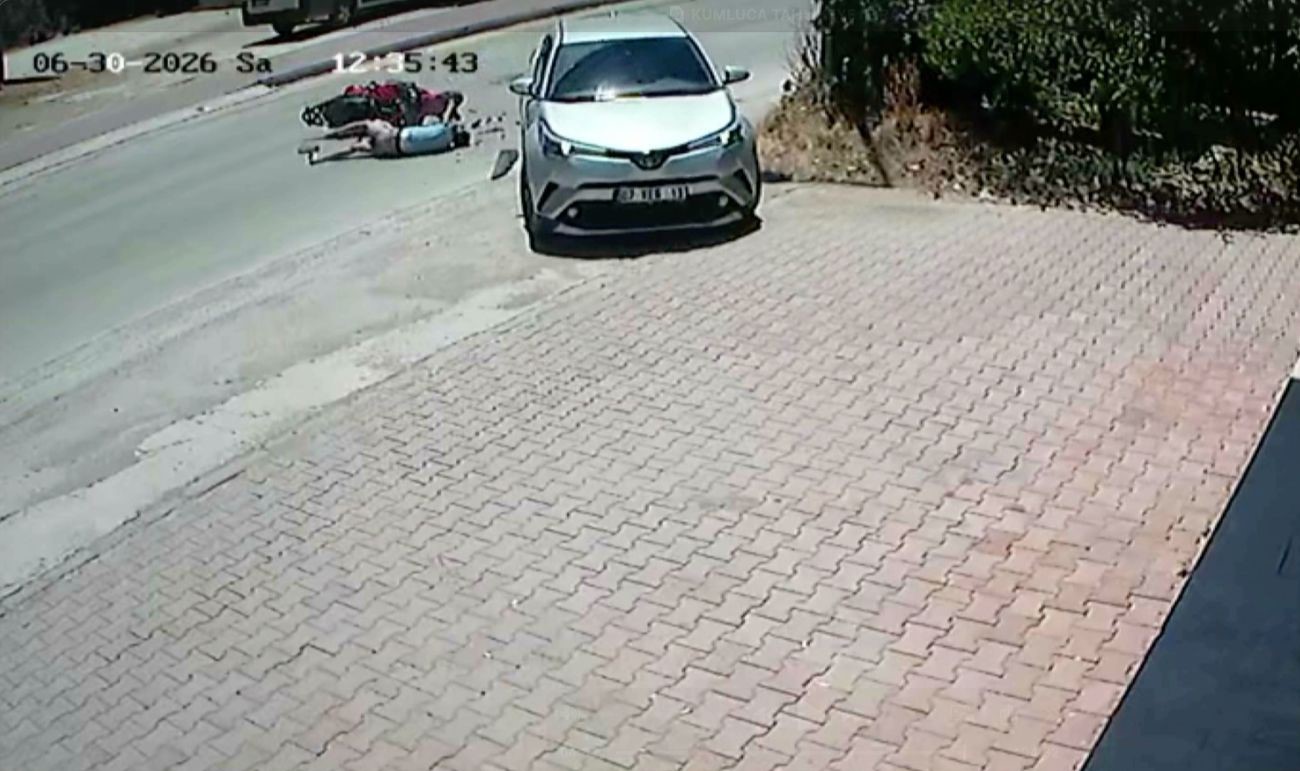 ANTALYA'NIN KUMLUCA İLÇESİNDE NİKAH İÇİN TARİH ALDIKTAN SONRA GEÇİRDİĞİ TRAFİK KAZASINDA 27 YAŞINDAKİ GENCİN HAYATINI KAYBETMESİNE İLİŞKİN GÖRÜLEN DAVANIN İLK DURUŞMASI, BİLİRKİŞİ RAPORUNDAKİ EKSİKLİKLERİN GİDERİLİP TEKRAR SUNULMASI ÜZERİNE ERTELENDİ. AİLE, GÜVENLİK KAMERALARINA YANSIYAN KAZADA 29 GÜN SONRA SERBEST KALAN OTOMOBİL SÜRÜCÜSÜNÜN TEKRAR TUTUKLANMASINI İSTEDİ.