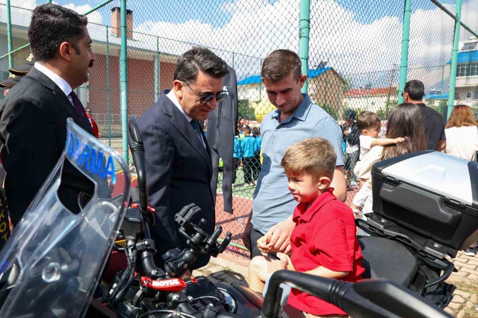 EN İYİ NARKOTİK POLİSİ ANNEDİR PROJESİ KAPSAMINDA BİLGİLENDİRME PROGRAMI DÜZENLENDİ